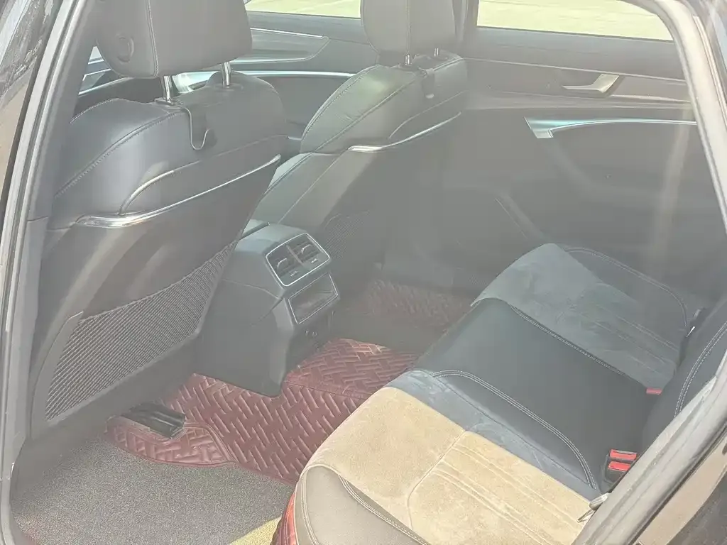 Audi A6L 2021 из CN, фото 3