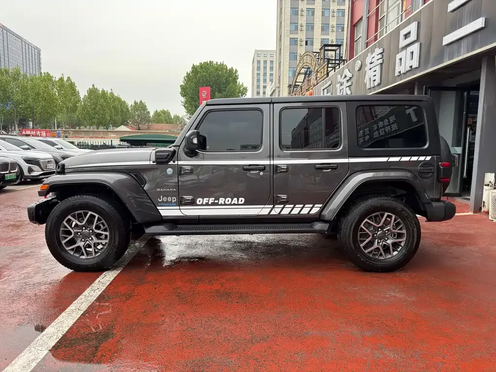 Jeep Wrangler PHEV 2021 из CN, фото 10