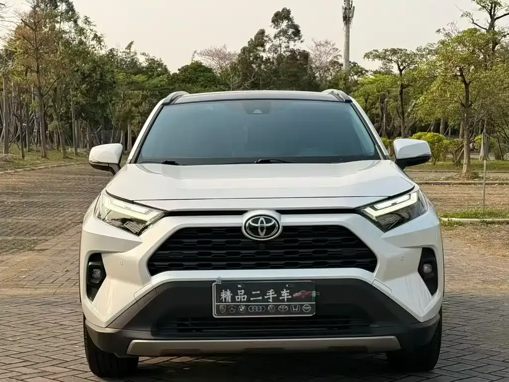 Toyota RAV4 — фото 4