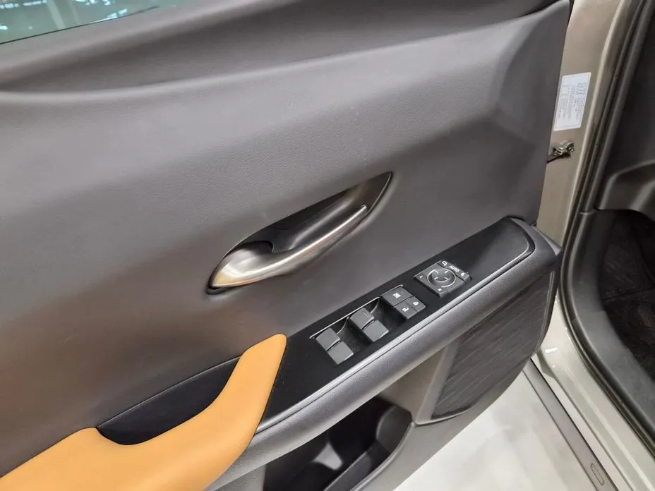 Lexus UX 2024 из KR, фото 3