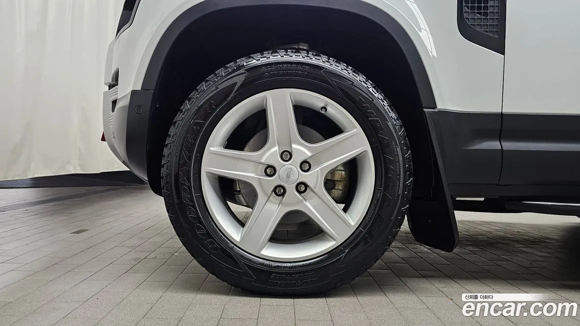 Land Rover Defender 2023 из KR, фото 8