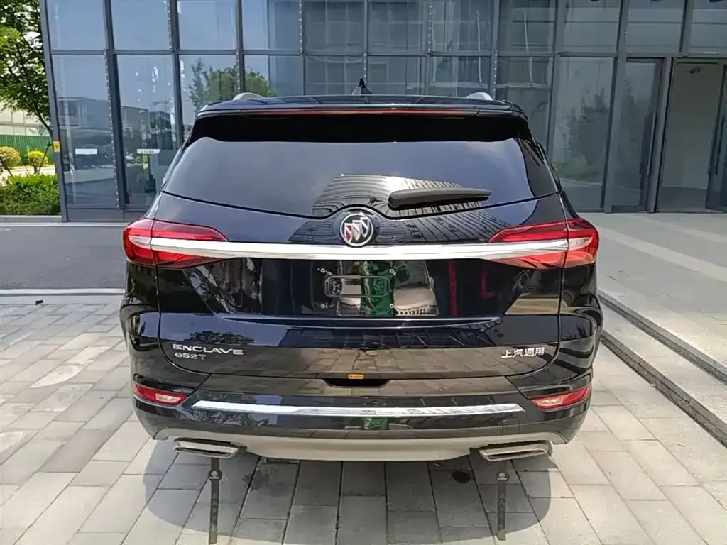 Buick Enclave — фото 2