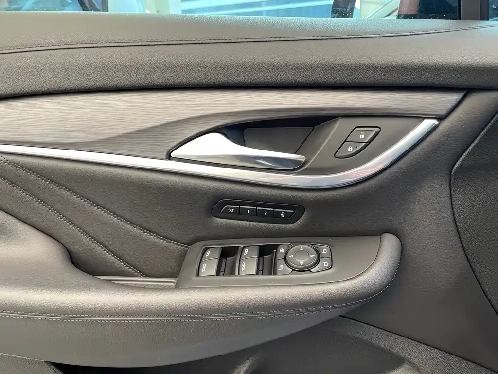 Buick Enclave — фото 9