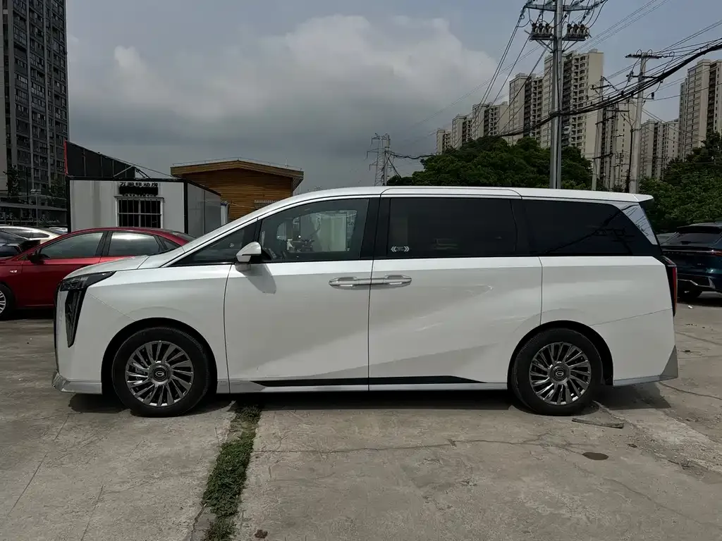 GAC Motor Trumpchi M8 — фото 4