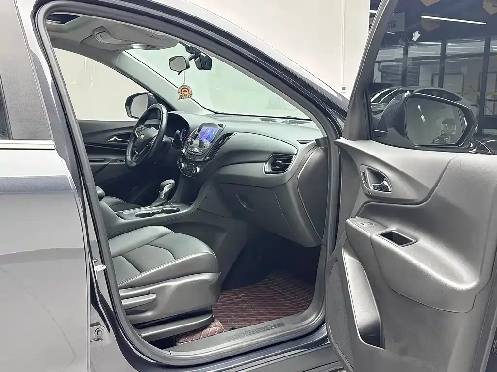 Chevrolet Equinox 2023 из CN, фото 8