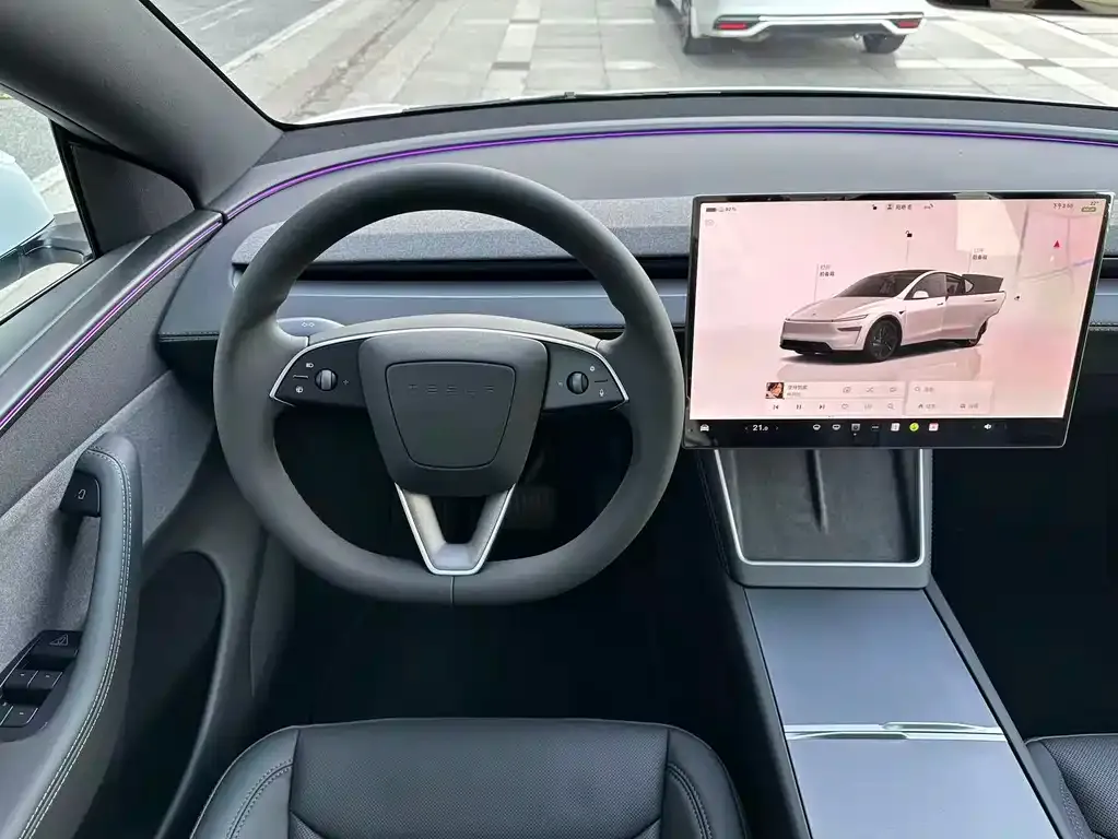 Tesla Model Y — фото 9