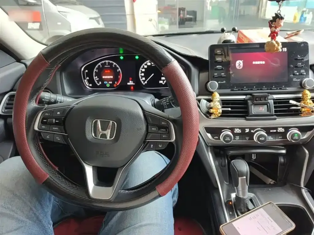 Honda Accord — фото 10