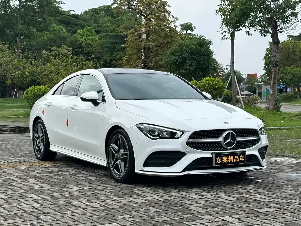 Mercedes-Benz GLA — фото 1
