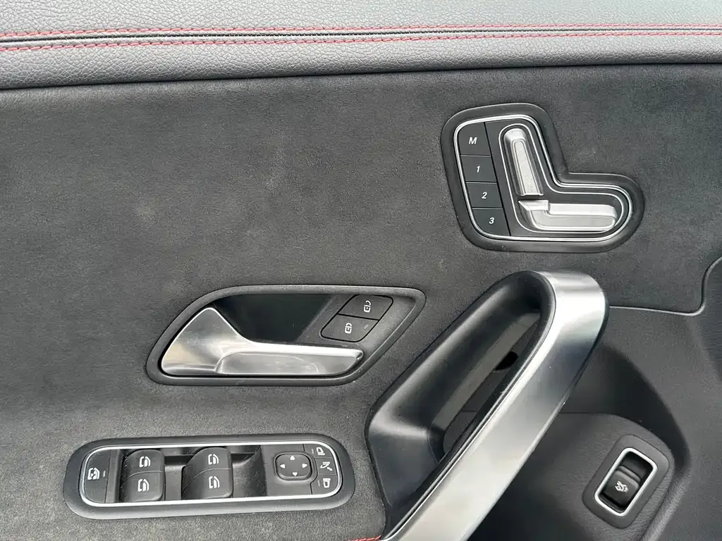 Mercedes-Benz GLA — фото 4