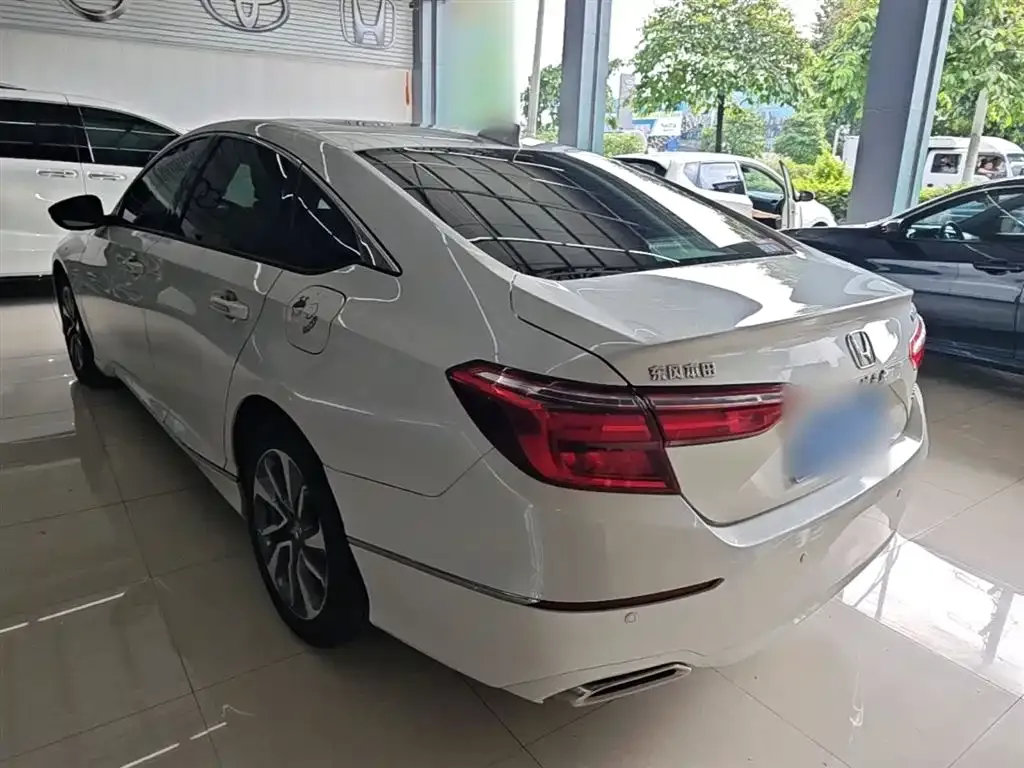 Honda Inspire — фото 9