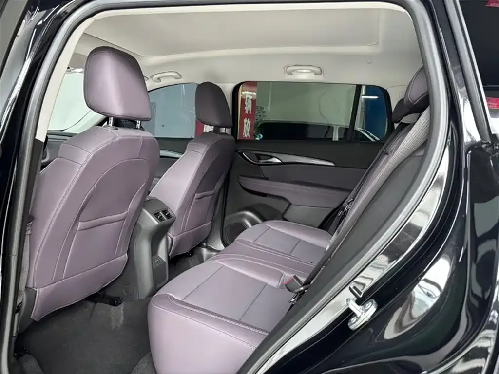 Buick Envision Plus — фото 8