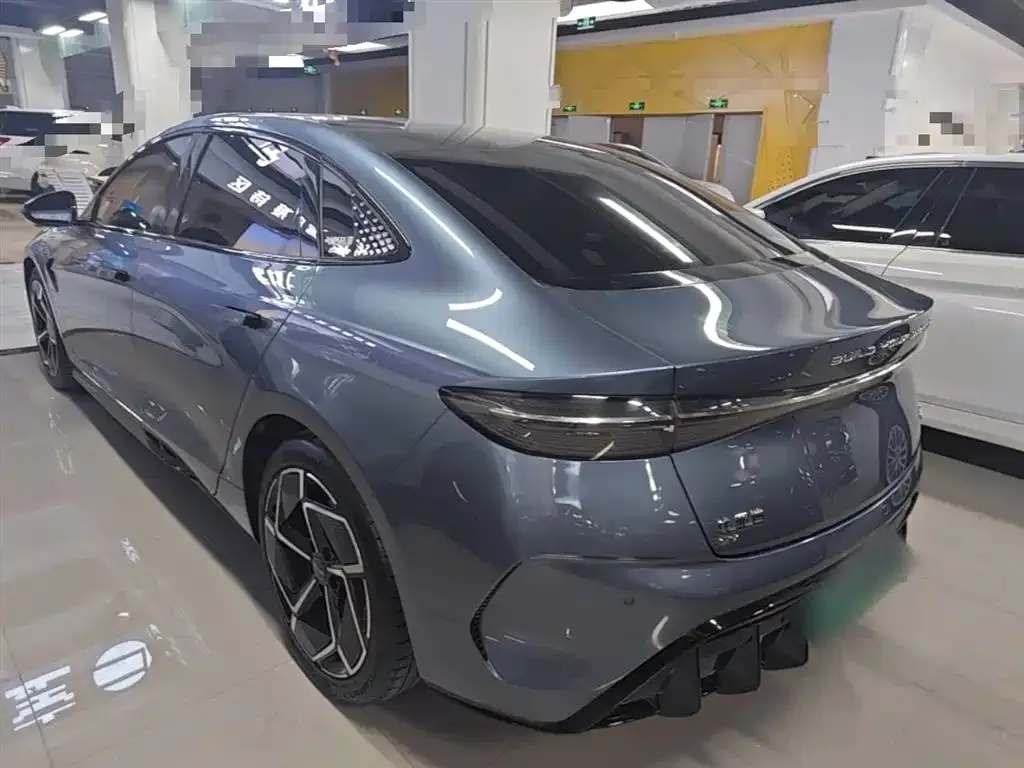 BYD Seal — фото 7
