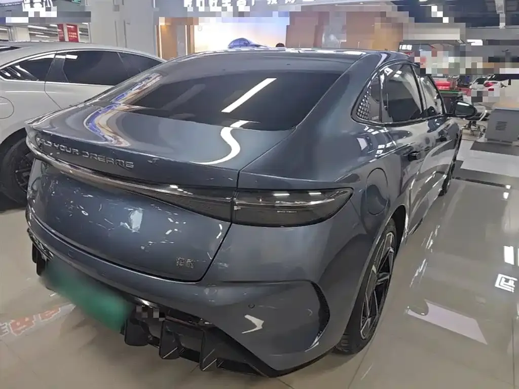 BYD Seal — фото 6