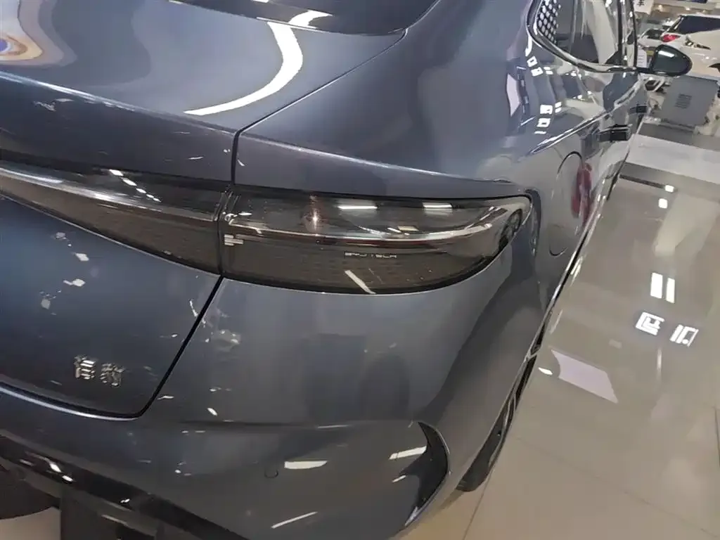 BYD Seal — фото 2