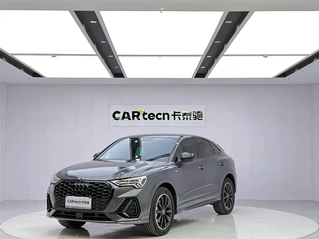 Audi Q3 Sportback — фото 1