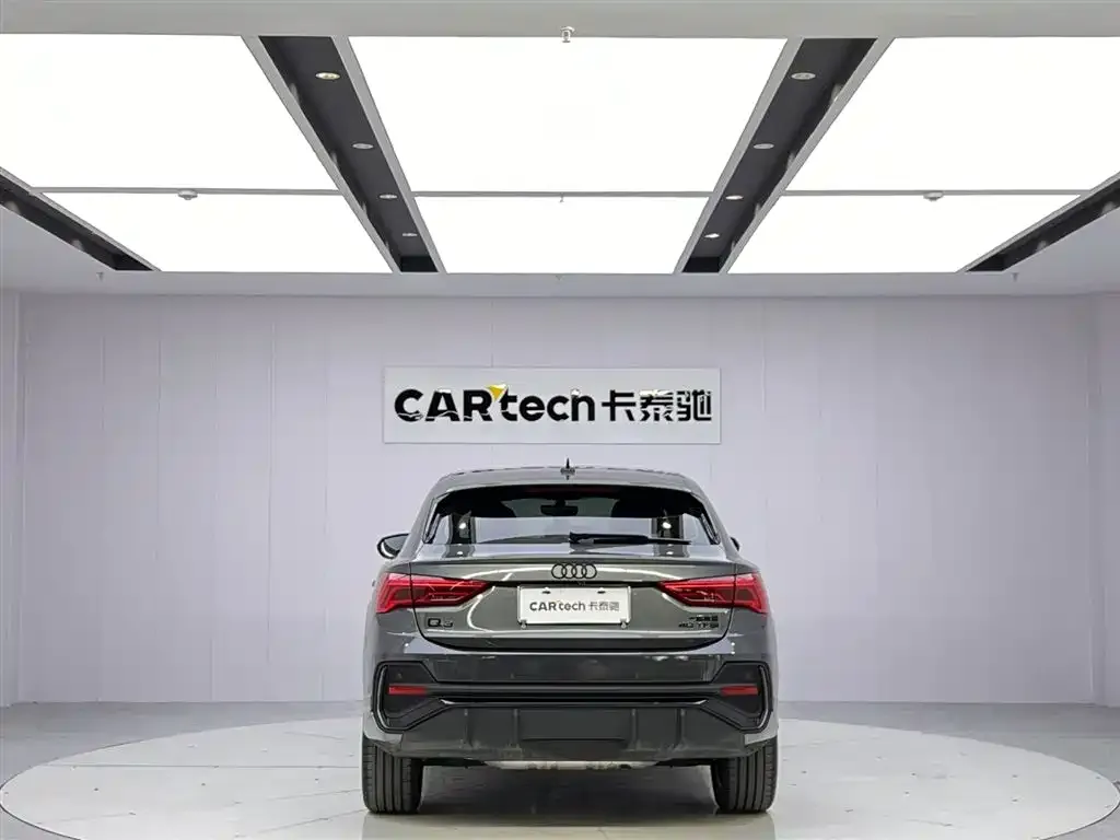 Audi Q3 Sportback — фото 9