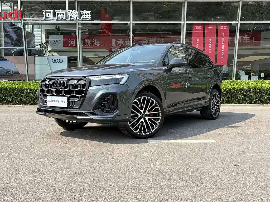 Audi SQ7 — фото 1