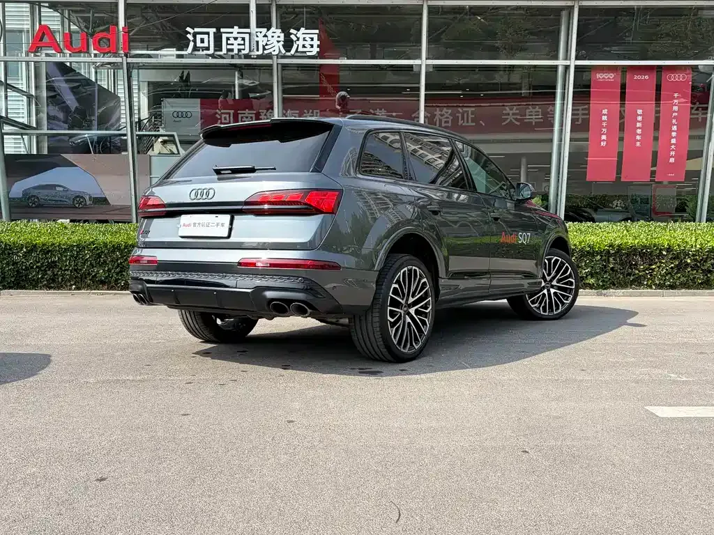 Audi SQ7 — фото 9