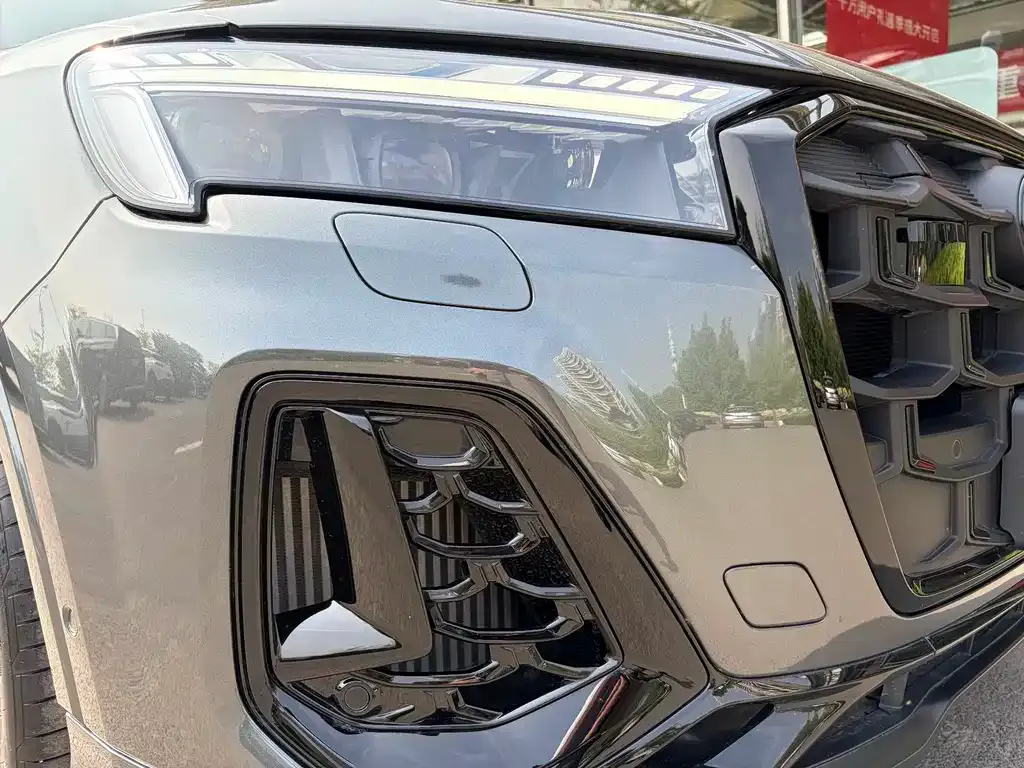 Audi SQ7 — фото 10