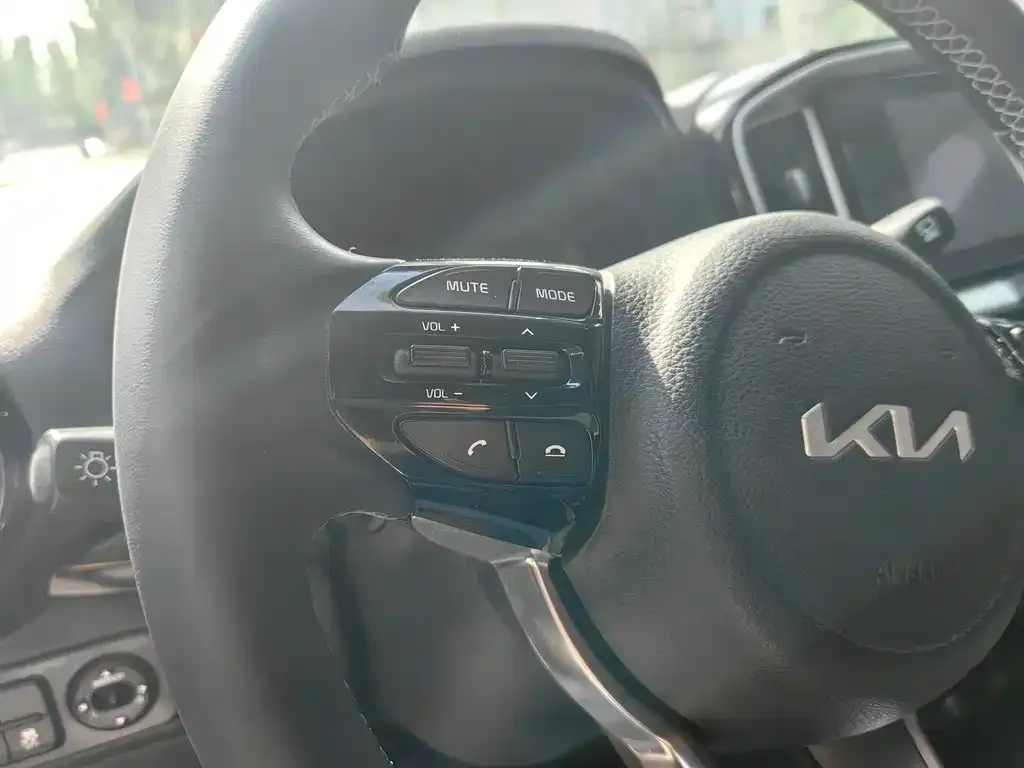 Kia KX1 — фото 3