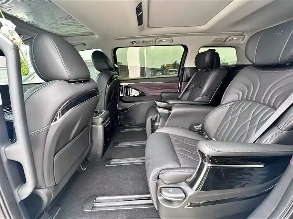 GAC Motor Trumpchi M8 — фото 3
