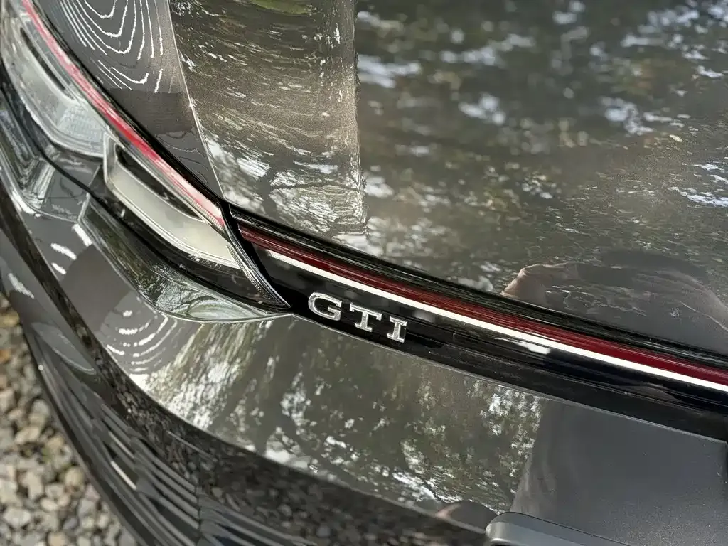 Volkswagen Golf GTI 2023 из CN, фото 4