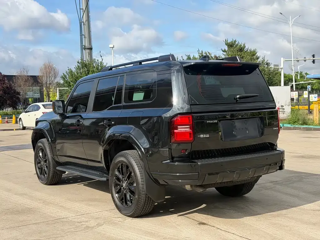 Toyota Prado 2026 из CN, фото 4