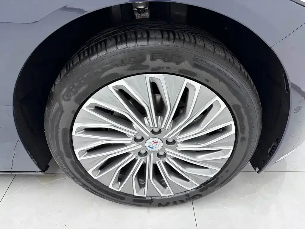 Buick Electra L7 2025 из CN, фото 9