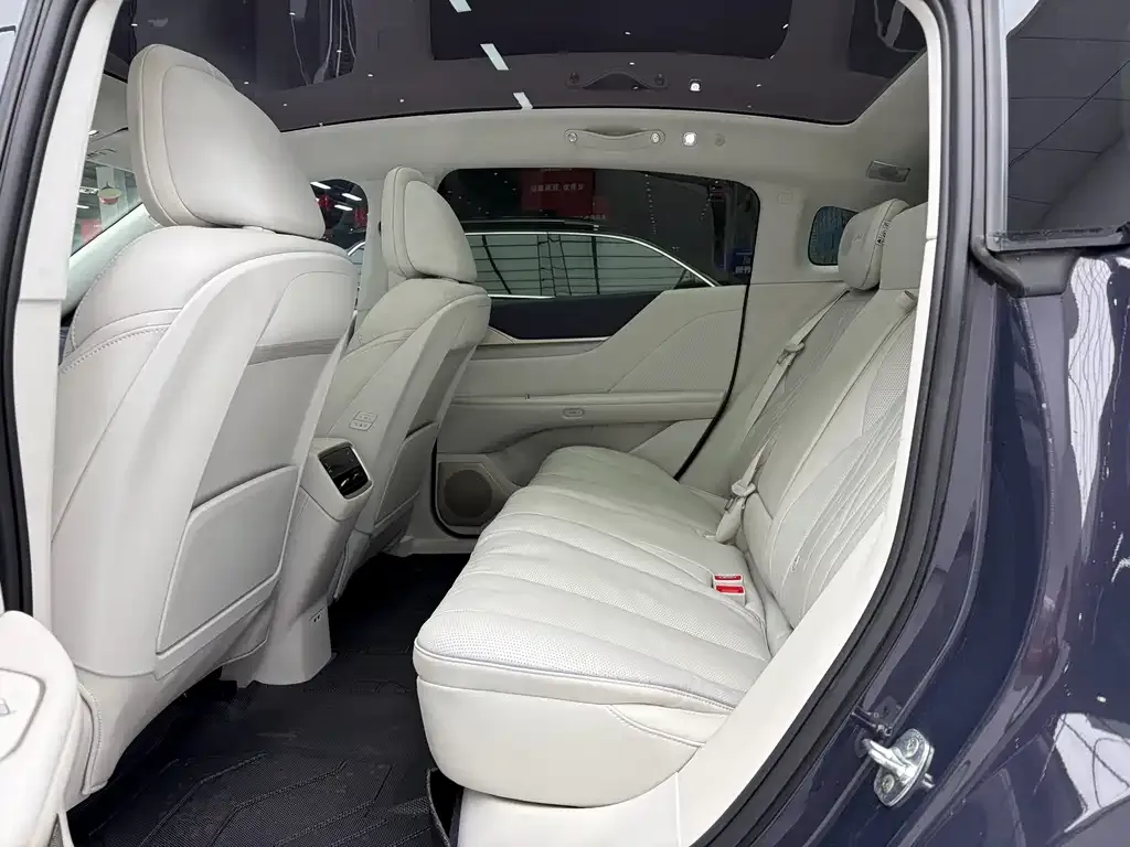 Buick Electra L7 2025 из CN, фото 10