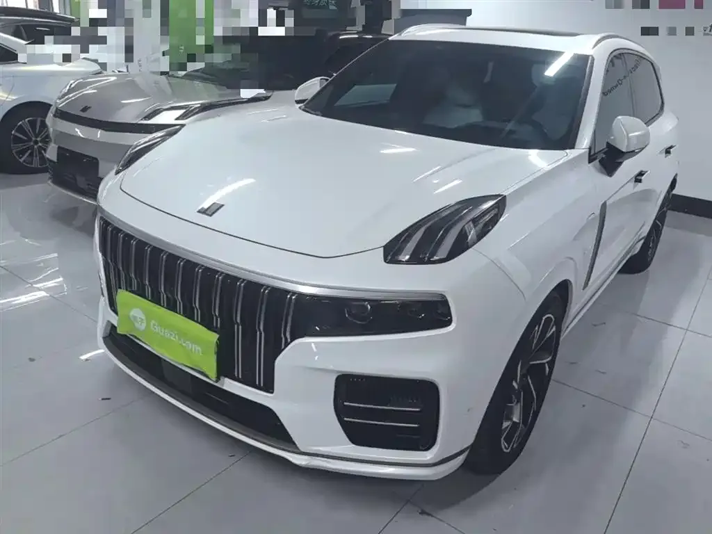 Lynk & Co 09 PHEV