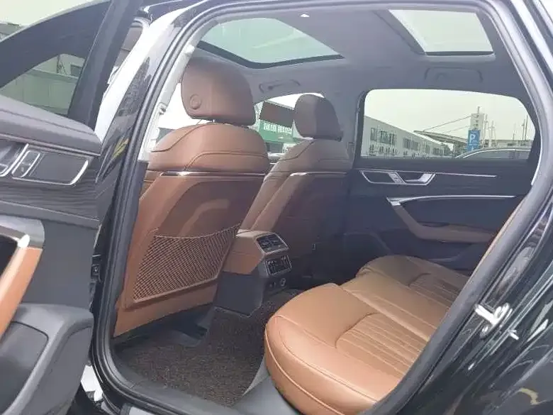 Audi A6L 2024 из CN, фото 2