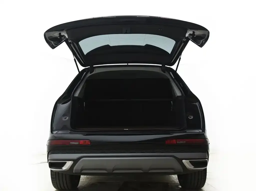 Audi Q7 2024 из CN, фото 4