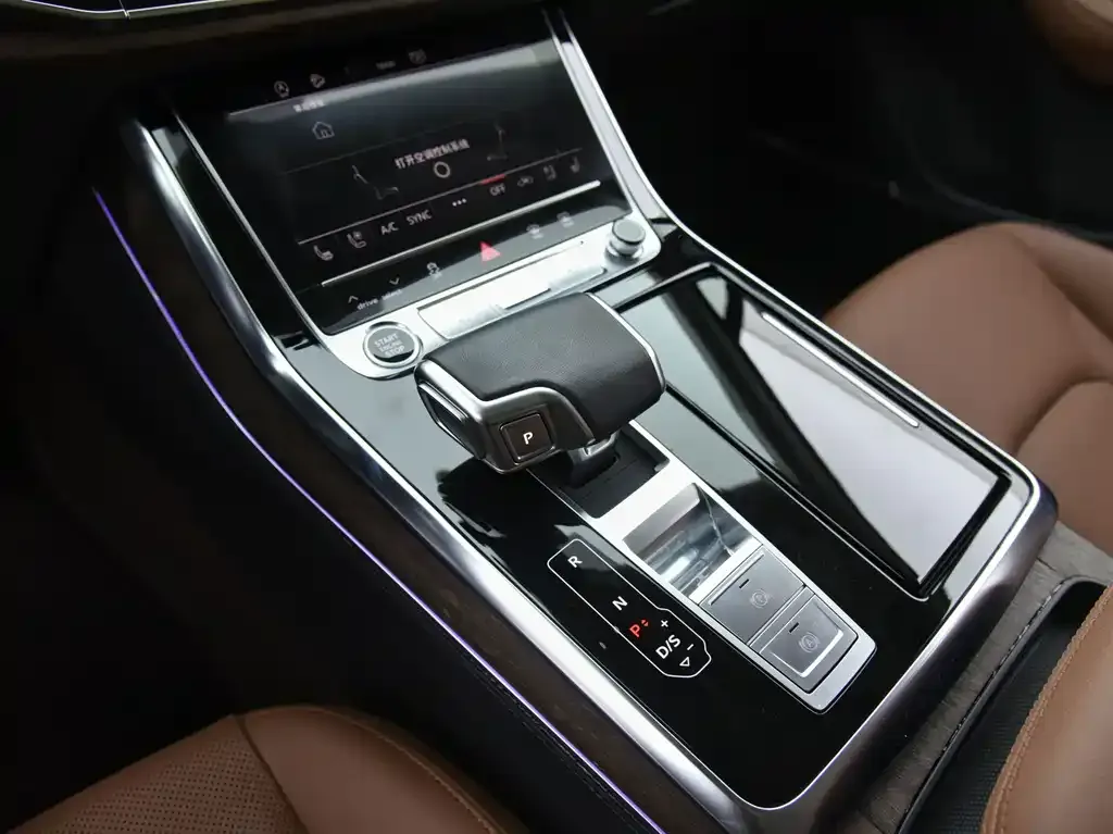 Audi Q7 2024 из CN, фото 10