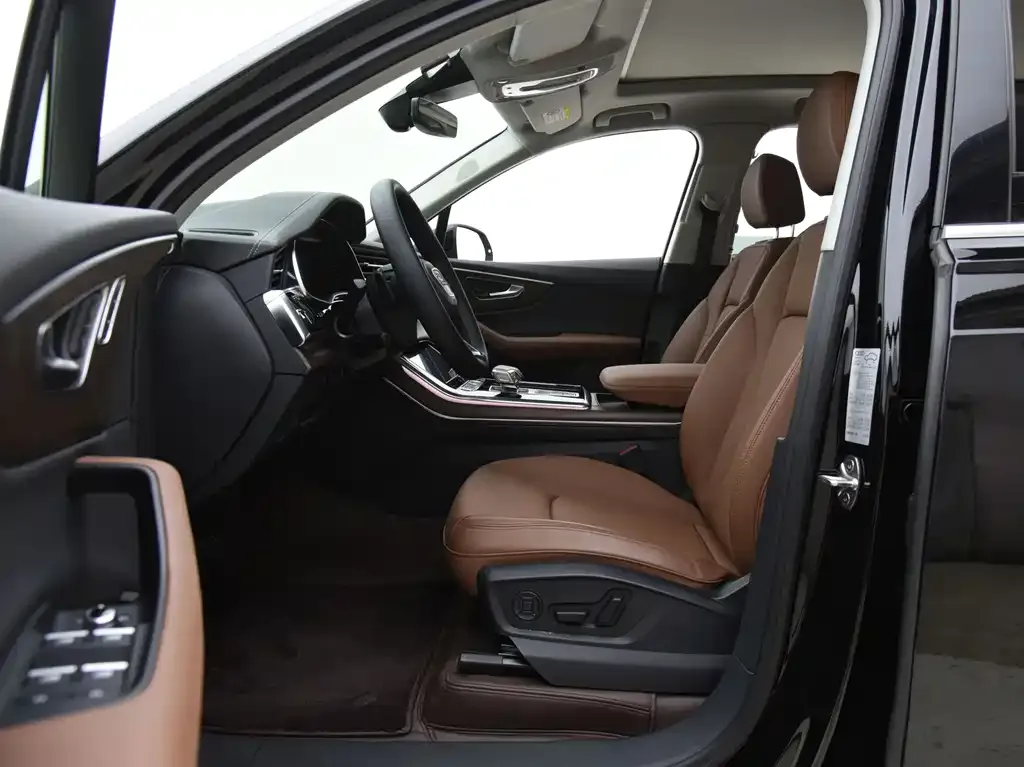 Audi Q7 2024 из CN, фото 9
