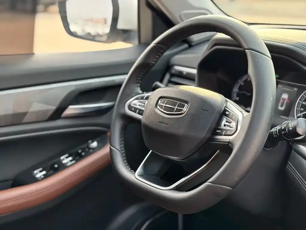 Geely Vision X6 — фото 6