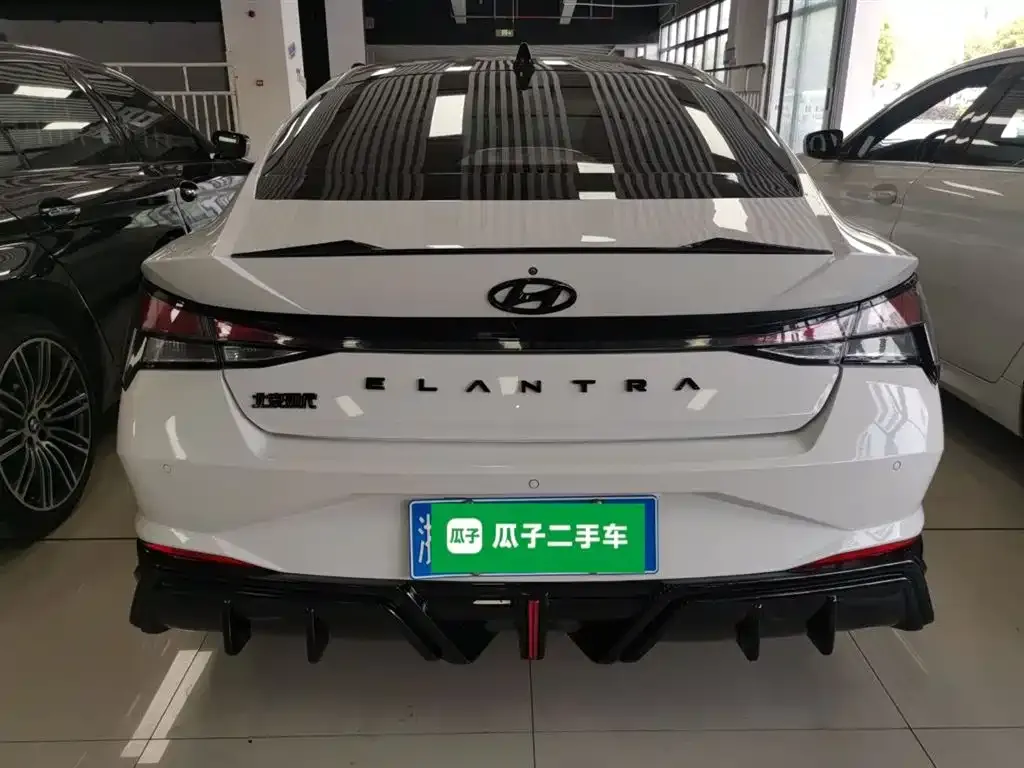 Hyundai Elantra — фото 8