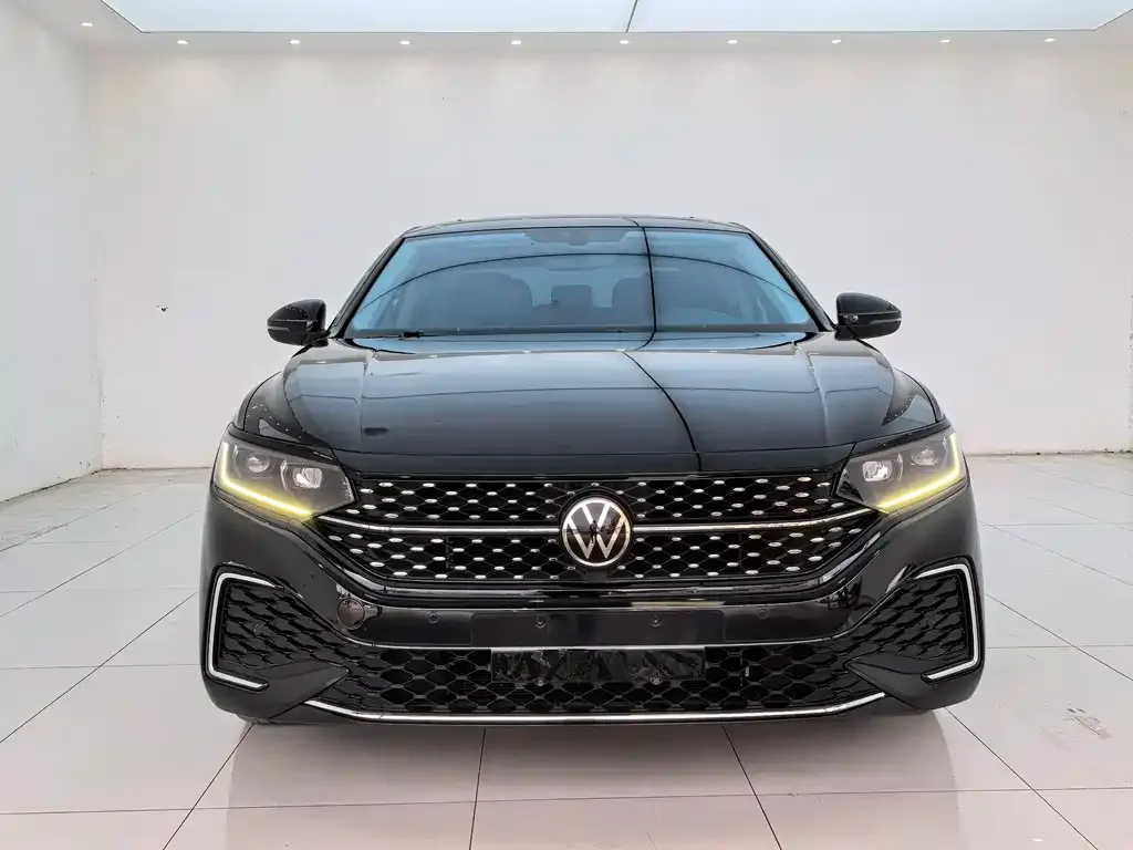 Volkswagen Passat — фото 2