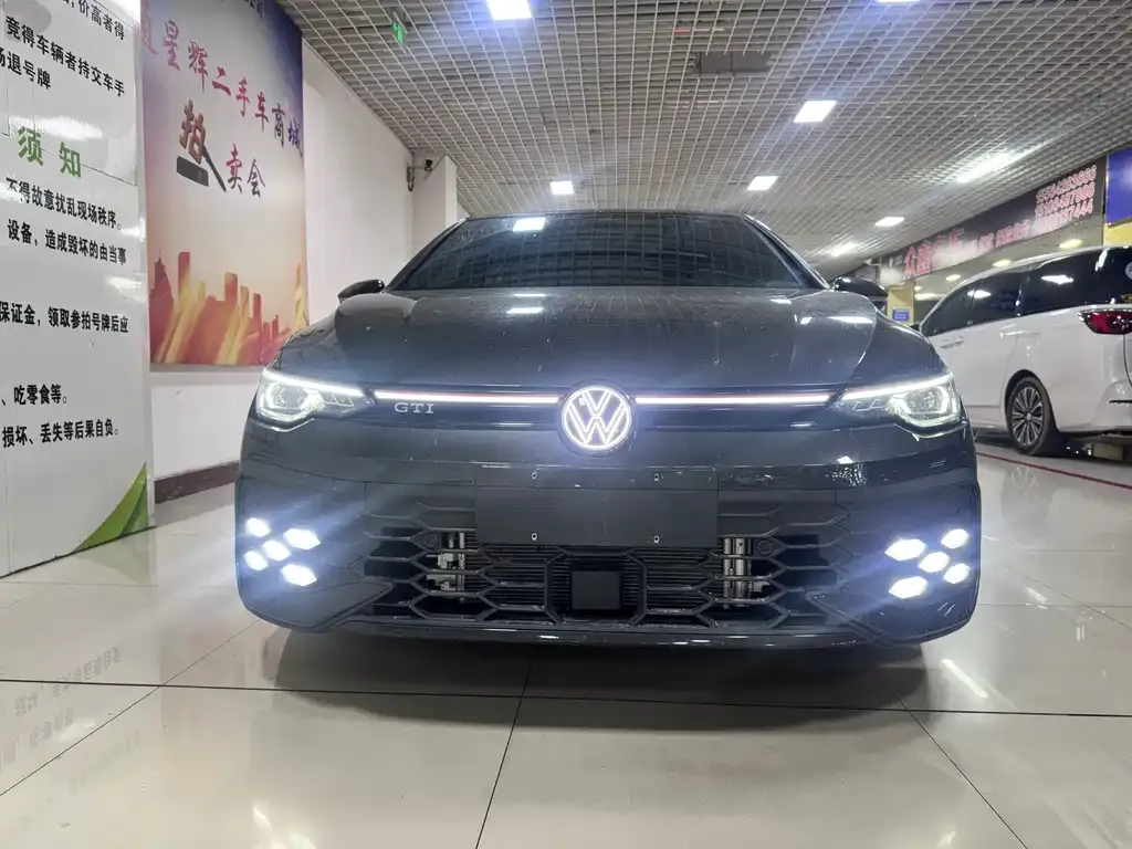 Volkswagen Golf GTI — фото 7