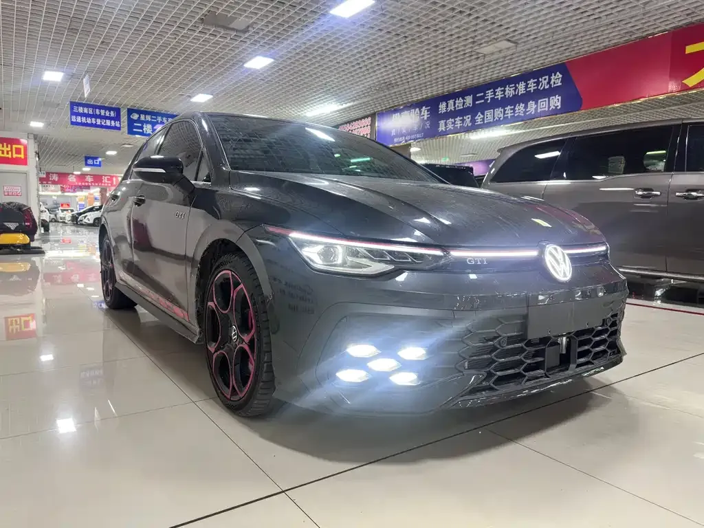Volkswagen Golf GTI — фото 3