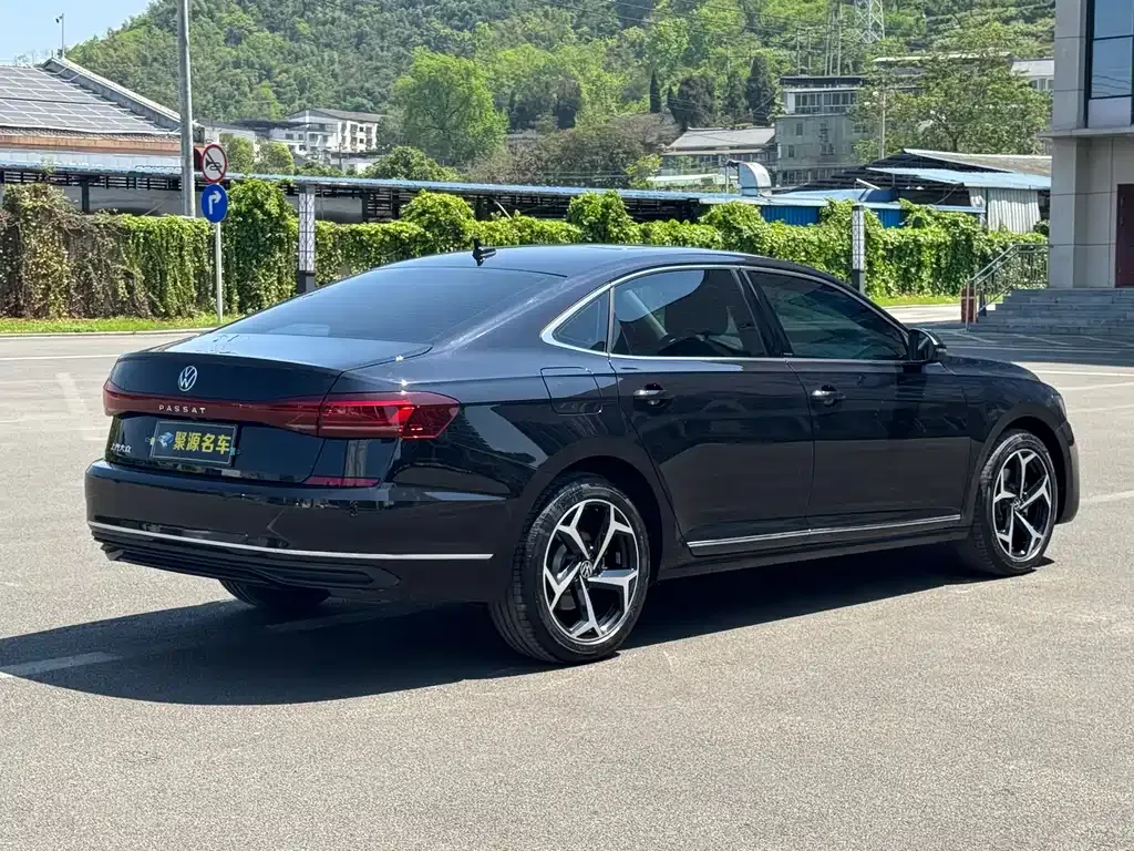 Volkswagen Passat — фото 9