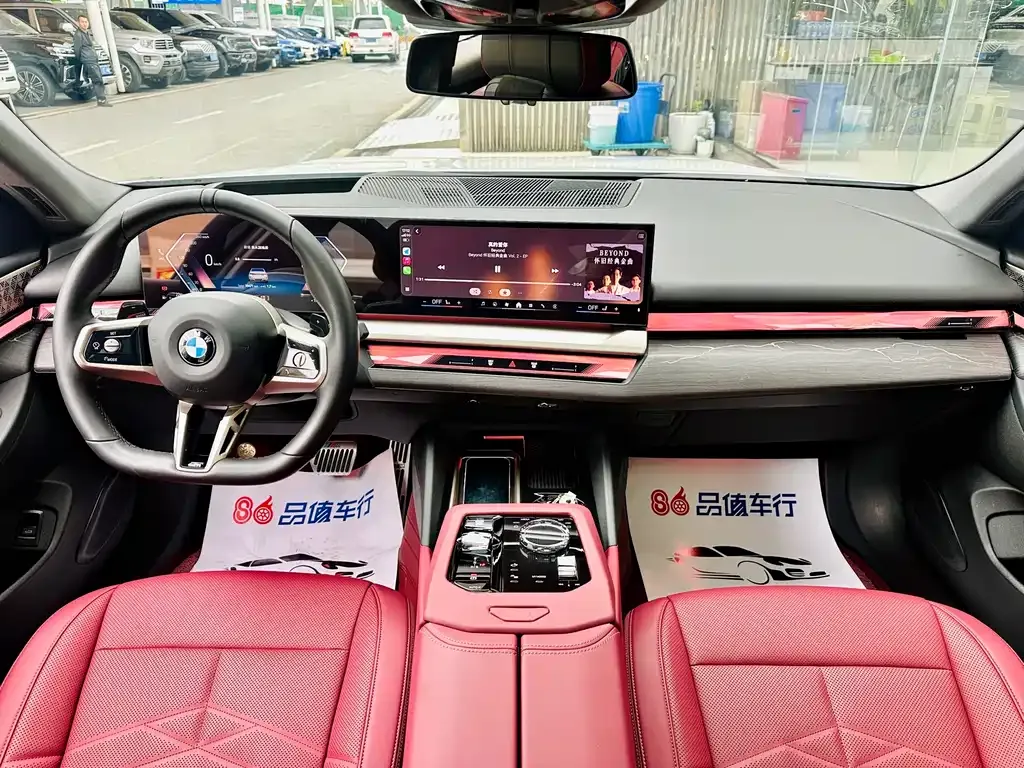 BMW 5 Series — фото 10