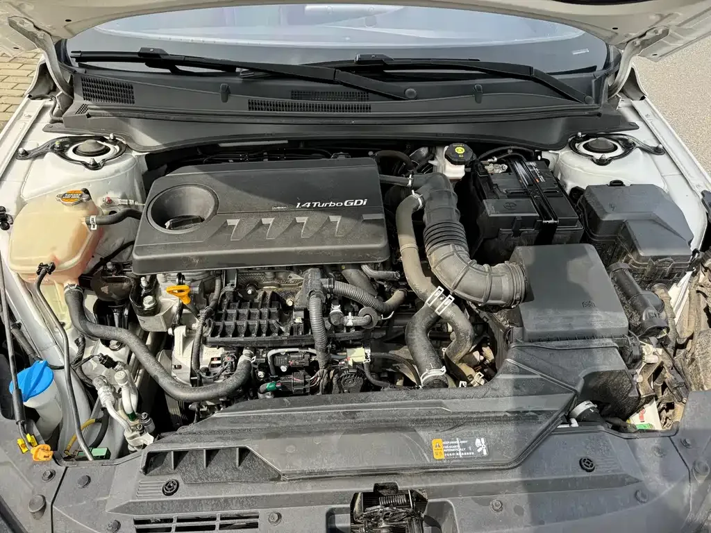 Hyundai Elantra 2021 из CN, фото 8