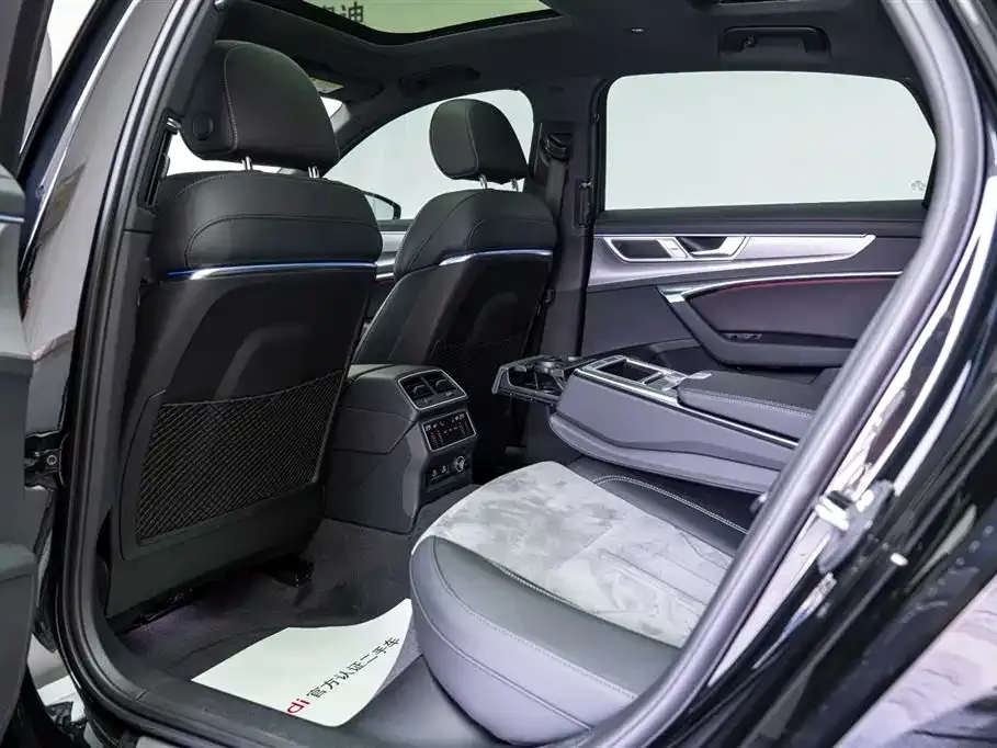 Audi A6L 2024 из CN, фото 4