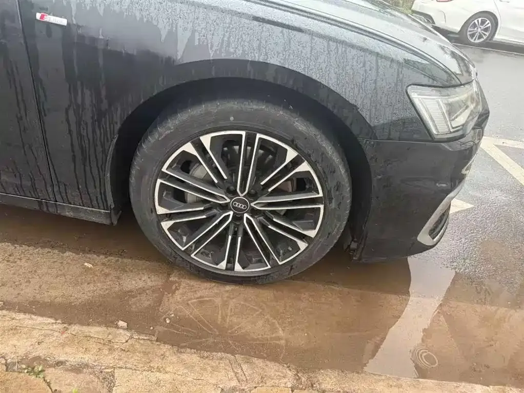 Audi A6L 2024 из CN, фото 3