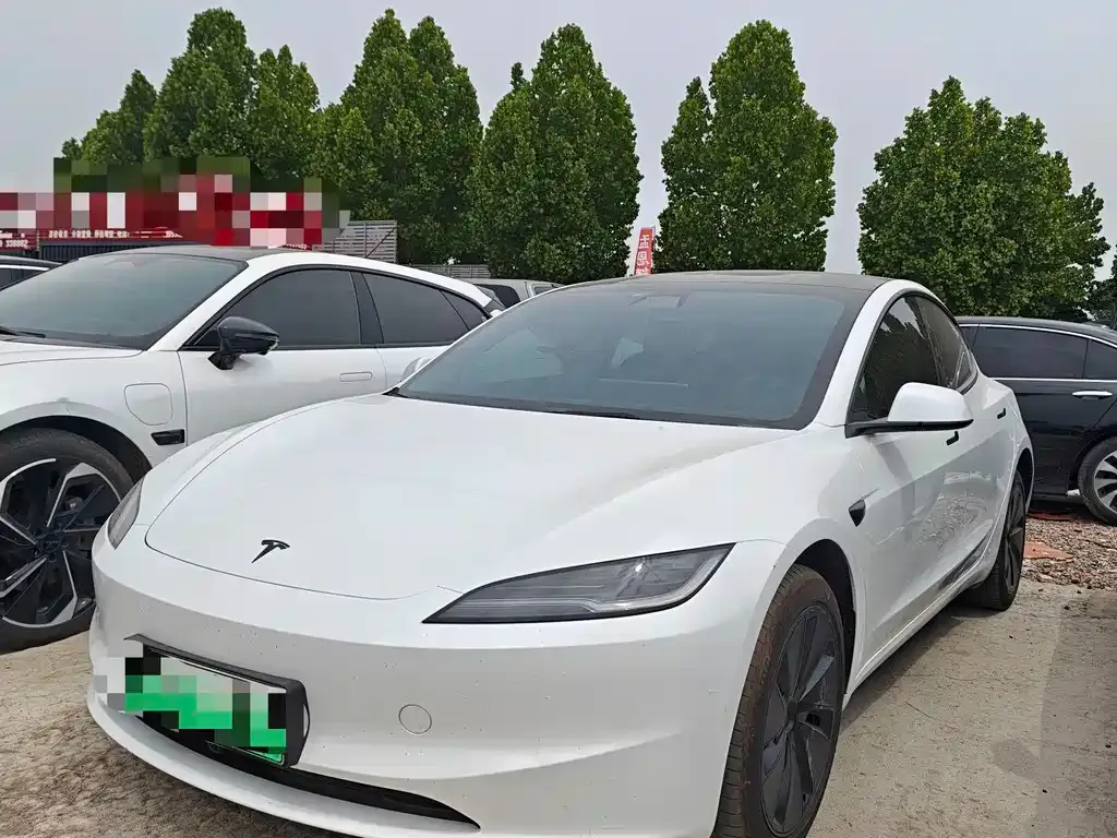 Tesla Model 3 — фото 4