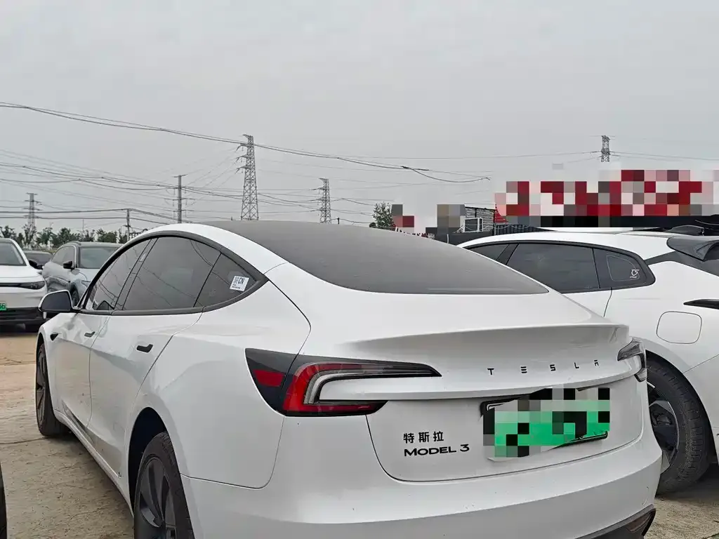Tesla Model 3 — фото 6