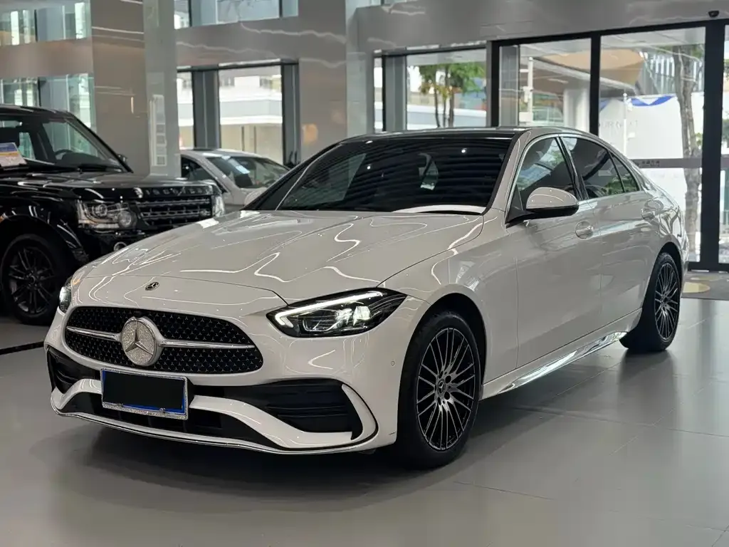 Mercedes-Benz C-Class — фото 1