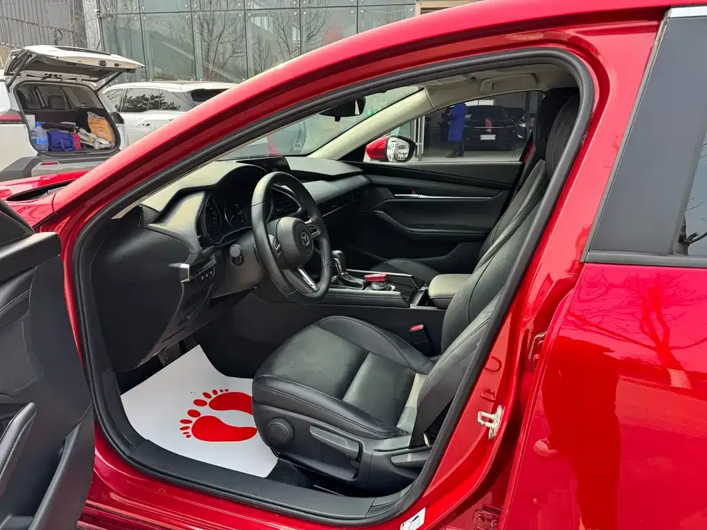 Mazda 3 Axela 2021 из CN, фото 4
