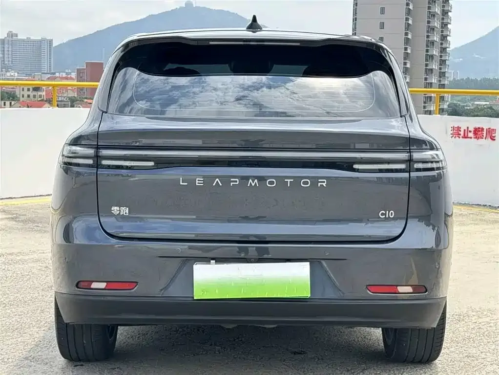 Leapmotor C10 — фото 9