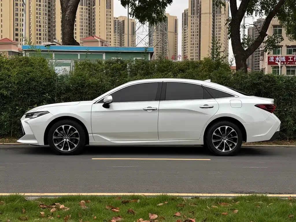 Toyota Avalon 2023 из CN, фото 10